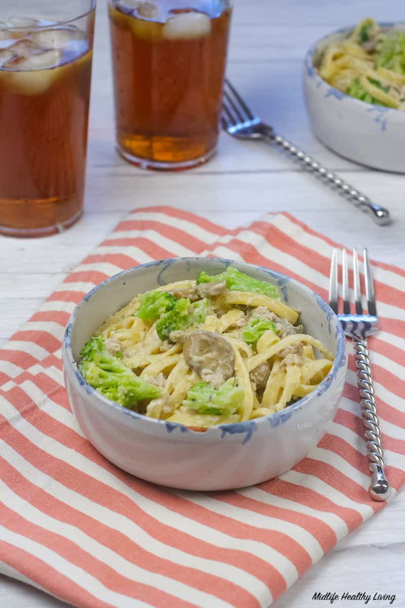 Ground Turkey Alfredo with Broccoli: A Delicious and Easy Weeknight Meal