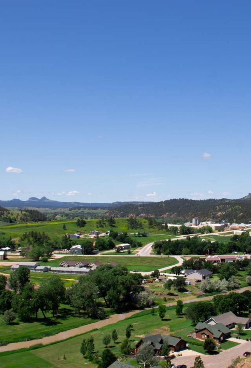 Hulett: Gateway to Devils Tower
