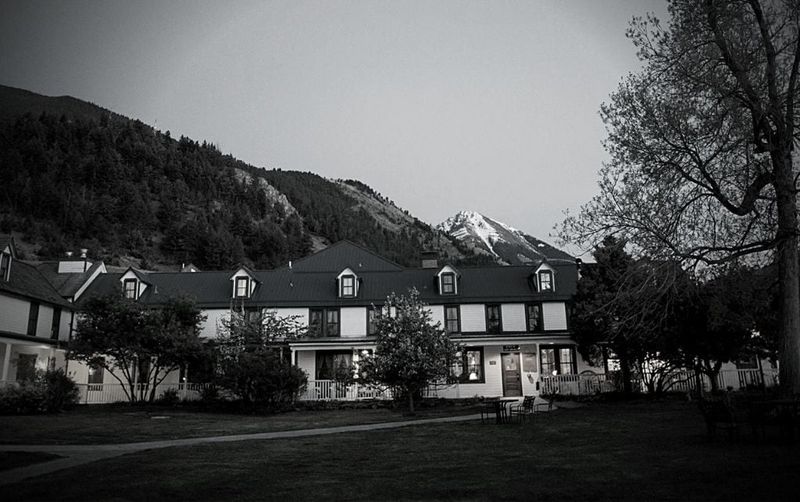 Chico Hot Springs Resort & Day Spa