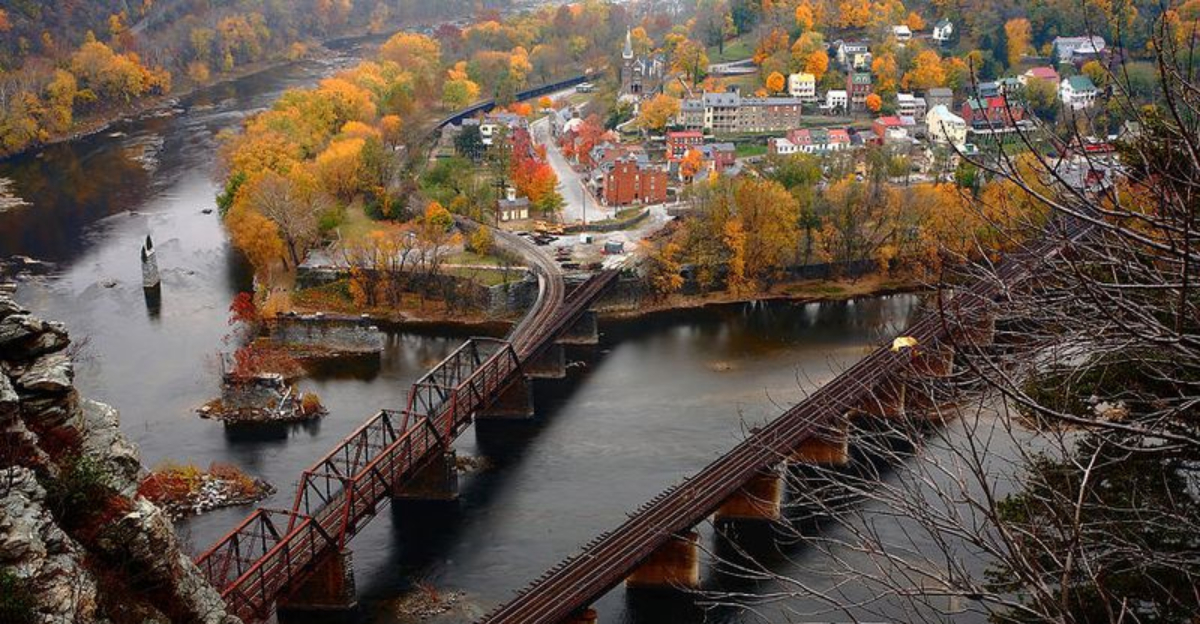 8 West Virginia Mountain Towns That Shine Brightest In Fall