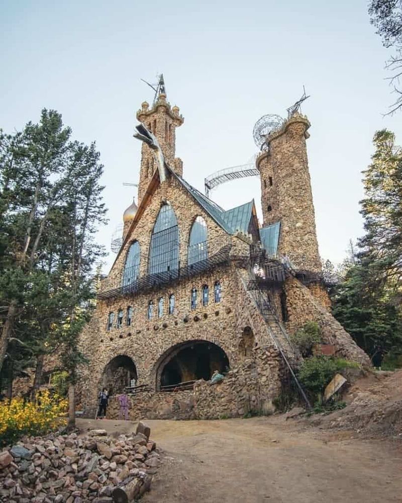 Gothic Drama With Quirky Twists