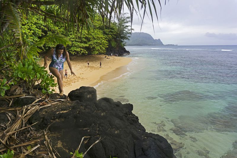 Hideaway Beach / Pali Ke Kua Beach (Kauai)