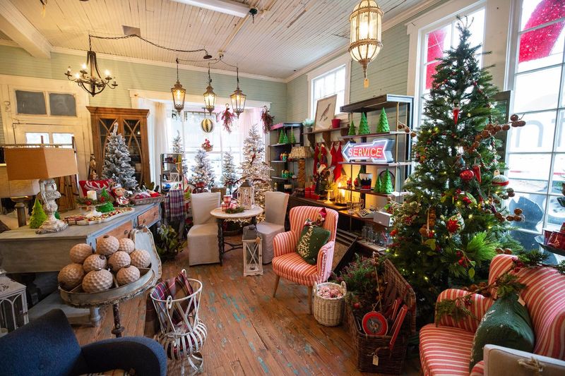 Old Lucketts Store in Leesburg