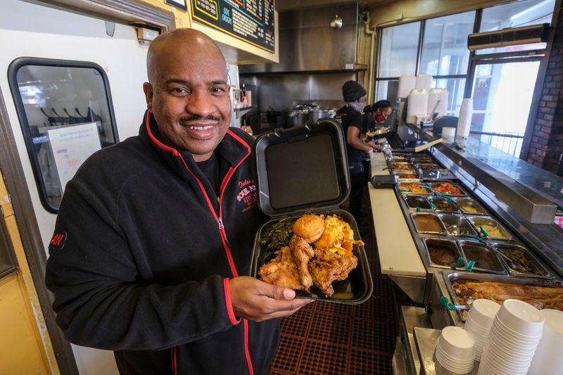 Dulan's Soul Food Kitchen (Inglewood)