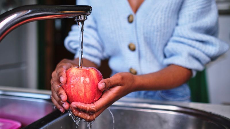 Rinse Before Eating And Pat Dry To Remove Natural Surface Wax