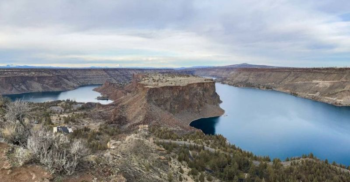 Experience The Majesty Of The Cove Palisades State Park In Culver, Oregon