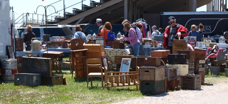 Midwest Dealers Bring Unique Regional Finds