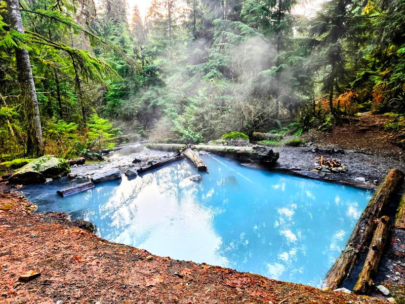Baker Hot Springs: Rustic Relaxation