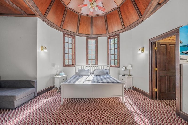 Private Tower Suite With Panoramic City Views
