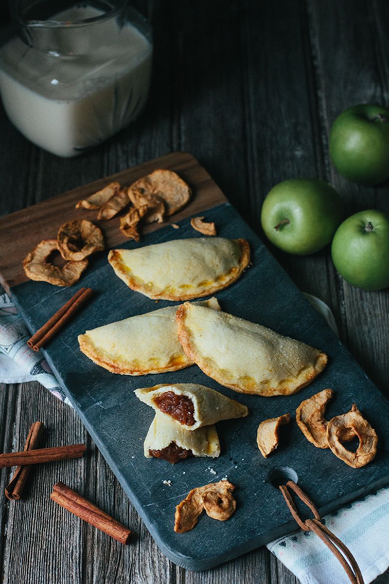 Amish Baked Apple Schnitz Casserole