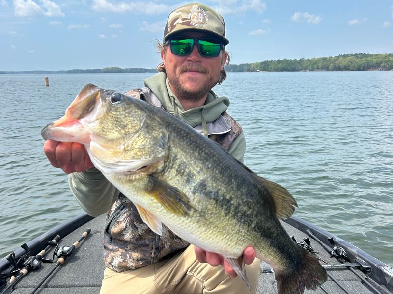 Trophy Bass Fishing Paradise