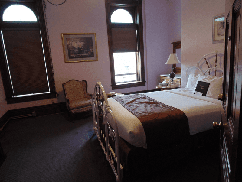 Rooms That Mix Comfort And Character