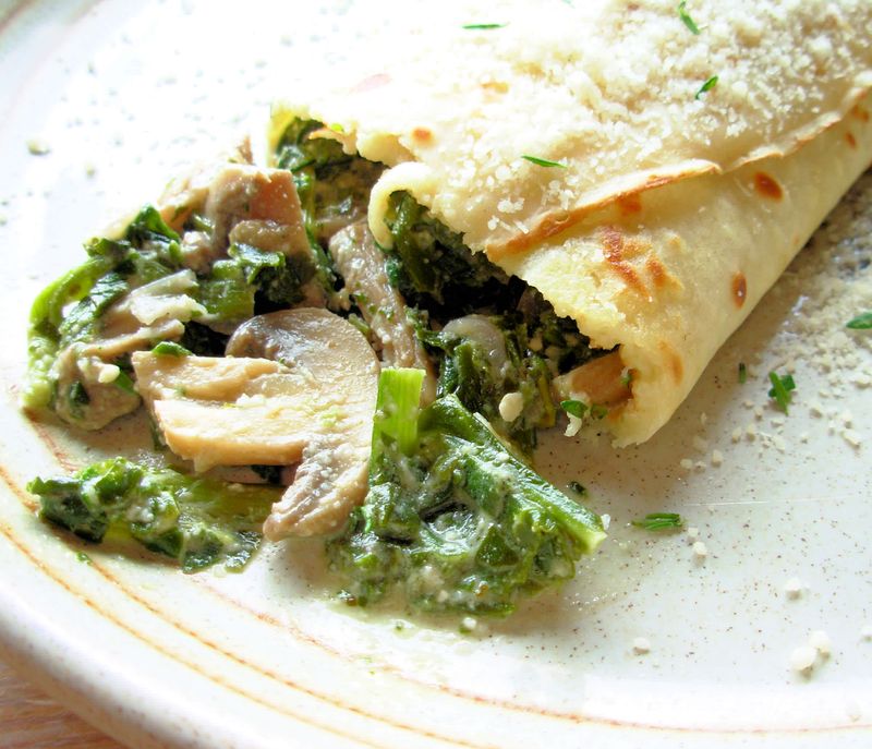 Florentine Crepe (Spinach, Mushrooms & Onions)