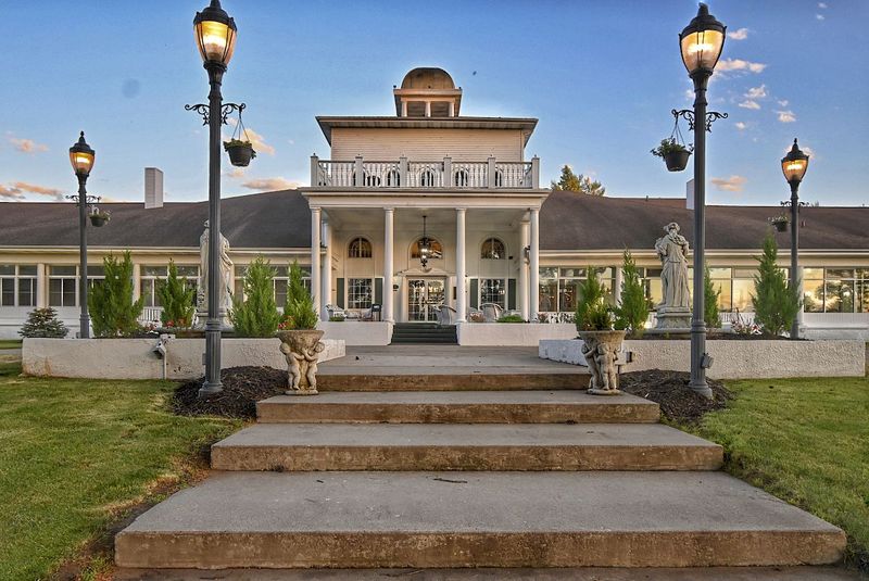 Four Seasons Resort – Pembine