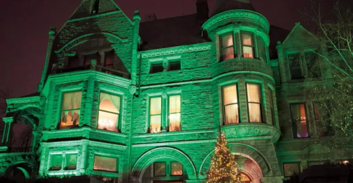 Michigan’s Most Romantic Restaurant Is Unexpectedly The Most Haunted
