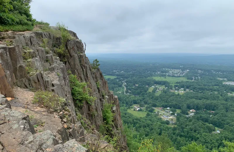 Mount Tom via New England Trail (Holyoke / Hadley)