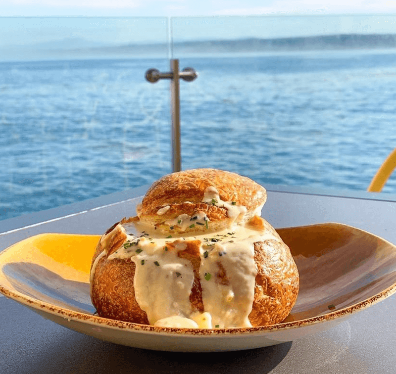 Monterey – Clam Chowder In Sourdough Bread Bowls