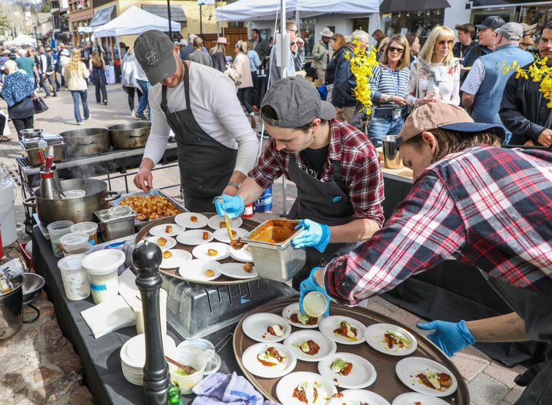 Curated Tastings Build Culinary Connections