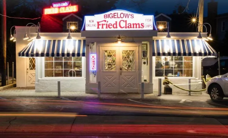 Bigelow's New England Fried Clams (Rockville Centre, Long Island)