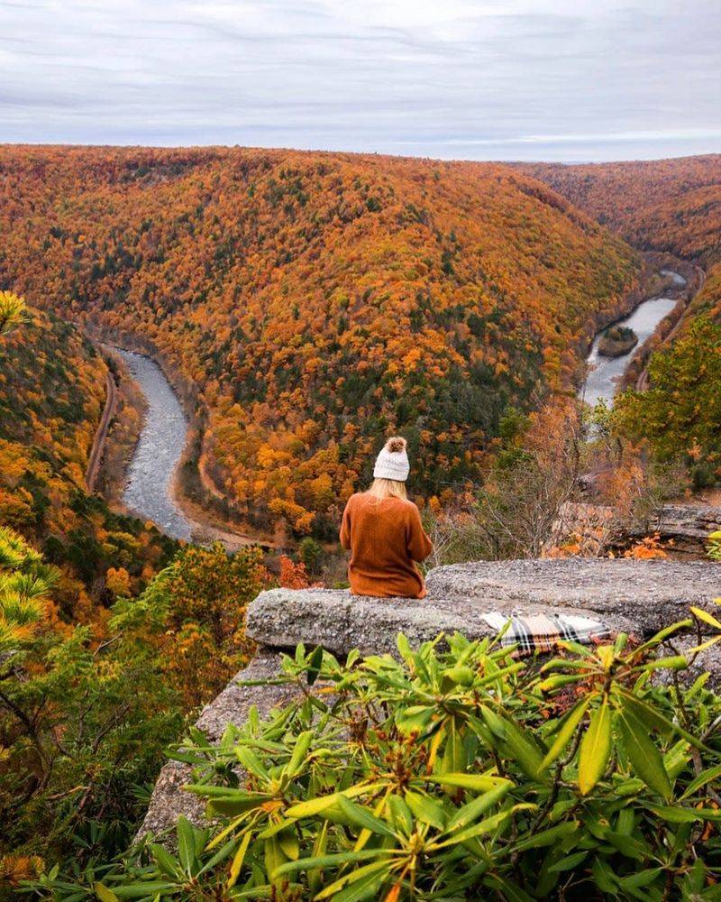 Central Poconos: Peak Color in Mid-October