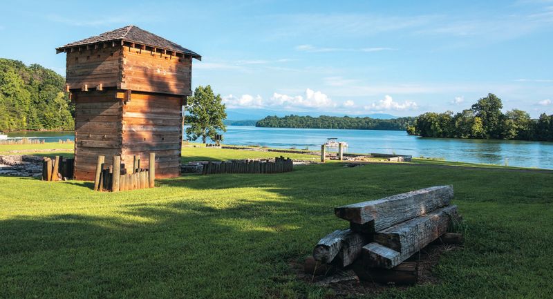 Fort Loudoun Lake: Historical Camping in Tennessee Valley