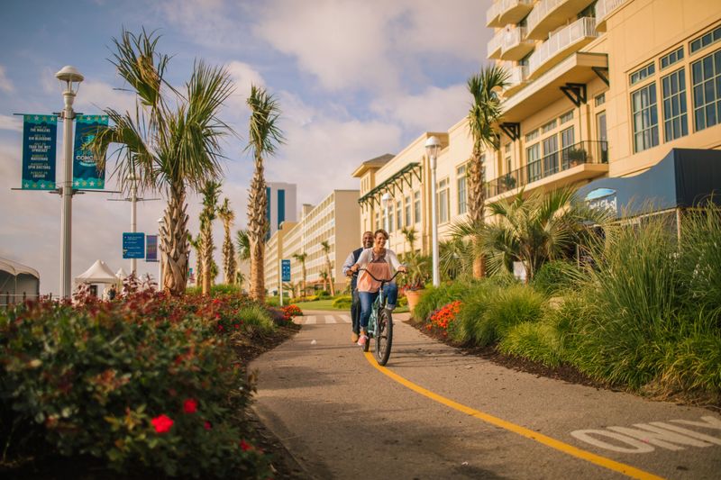 Virginia Beach Boardwalk Trail: Oceanfront Urban Escape