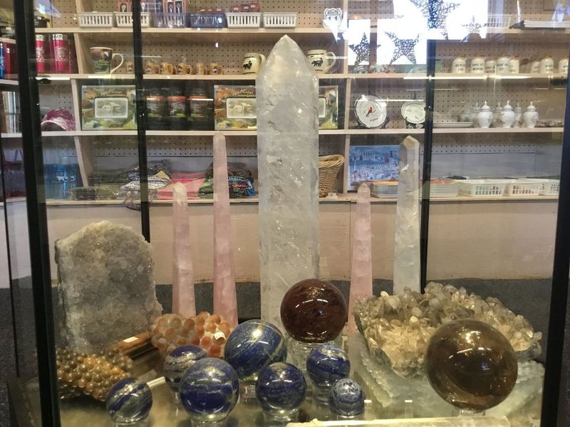 Dixie Caverns Antique Mall in Salem