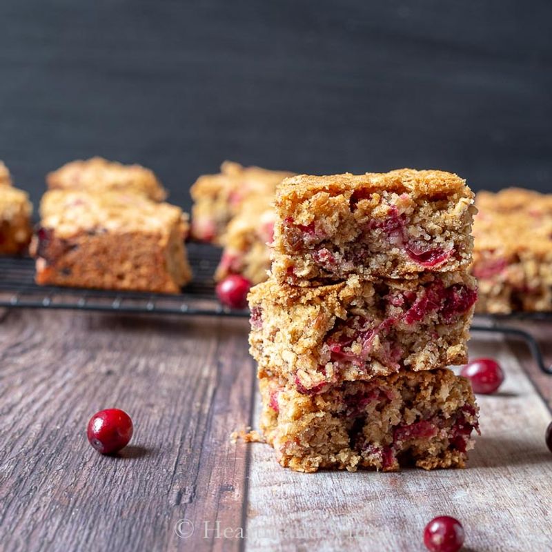 Cranberry Oatmeal Bars: Tart Meets Sweet