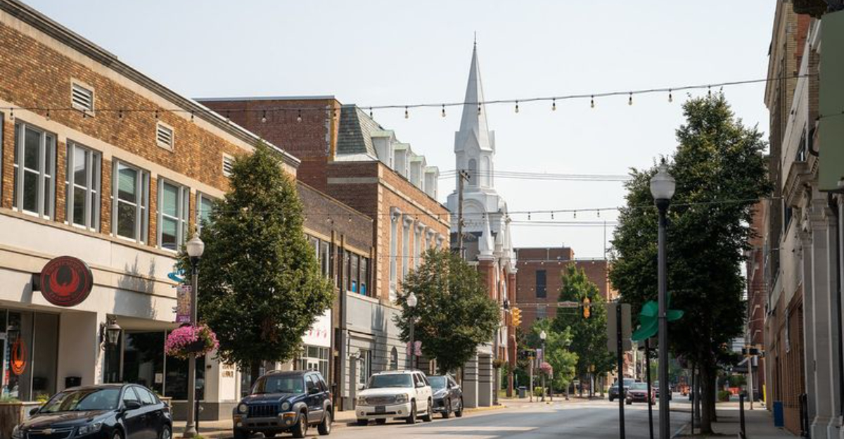 Slow Down In These 15 Charming Ohio River Towns