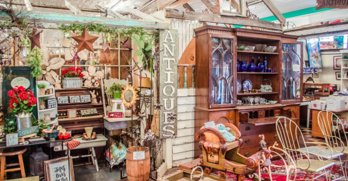 Spend The Day Treasure Hunting At 13 Giant Antique Stores In Virginia