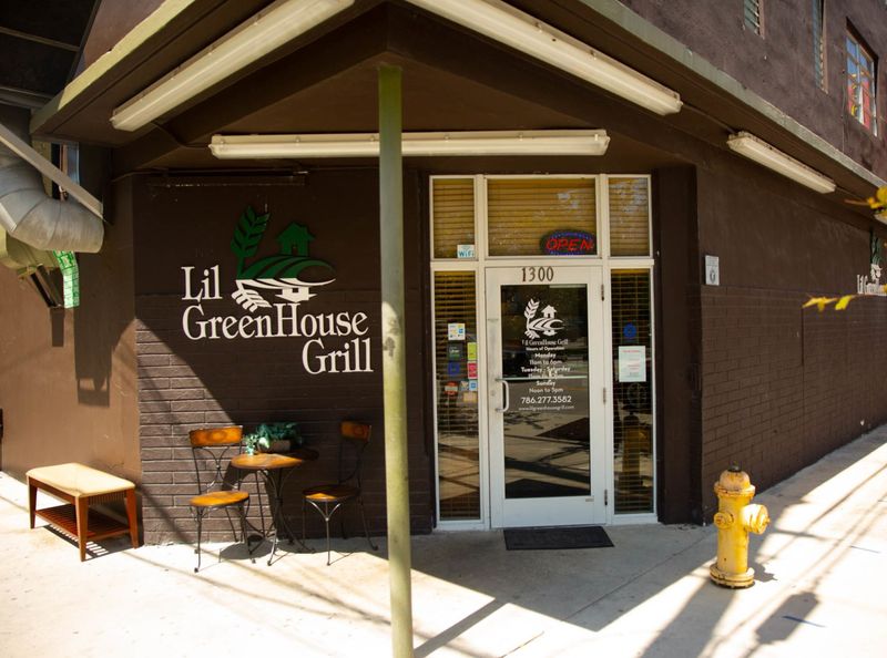 Lil Greenhouse Grill Modernizes Soul Traditions