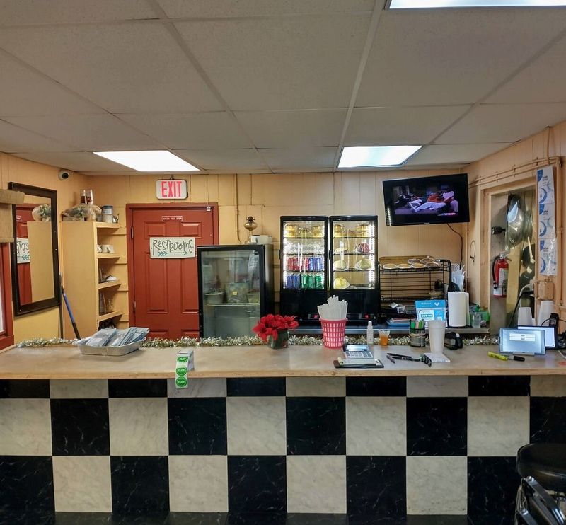 Nikki's Place Serves History on a Plate