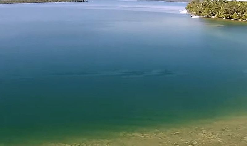 Deer Lake: The Lake of Changing Colors