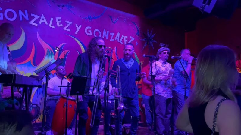 Gonzalez y Gonzalez (Greenwich Village)