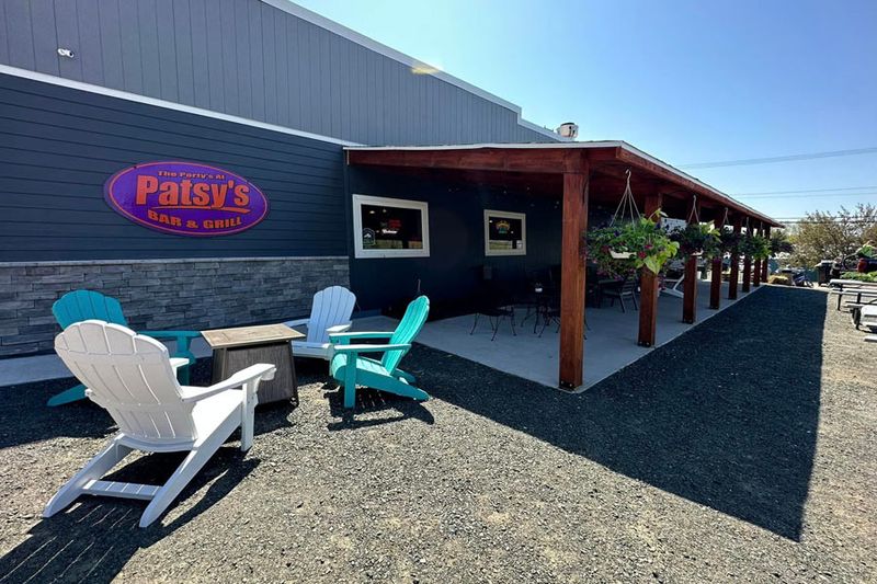 Patsy's Bar & Grill