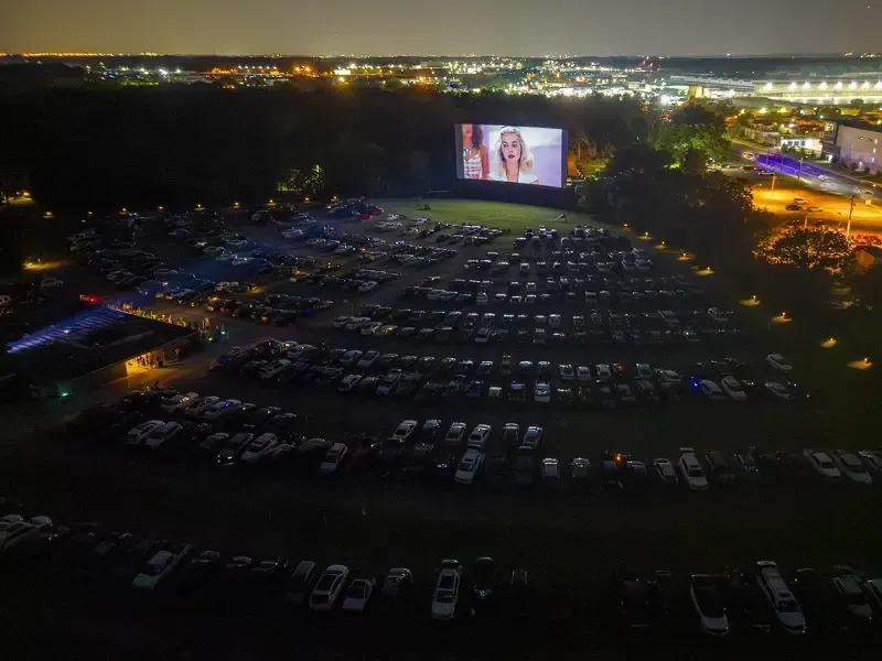 Monster-Sized Screen Creates Jaw-Dropping Experience