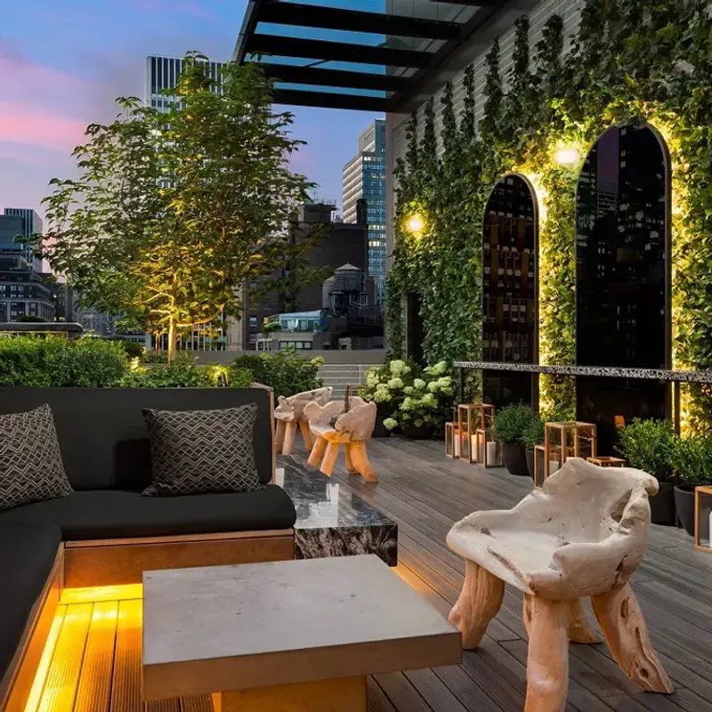 Castell Rooftop Lounge: Spanish-Inspired Sanctuary