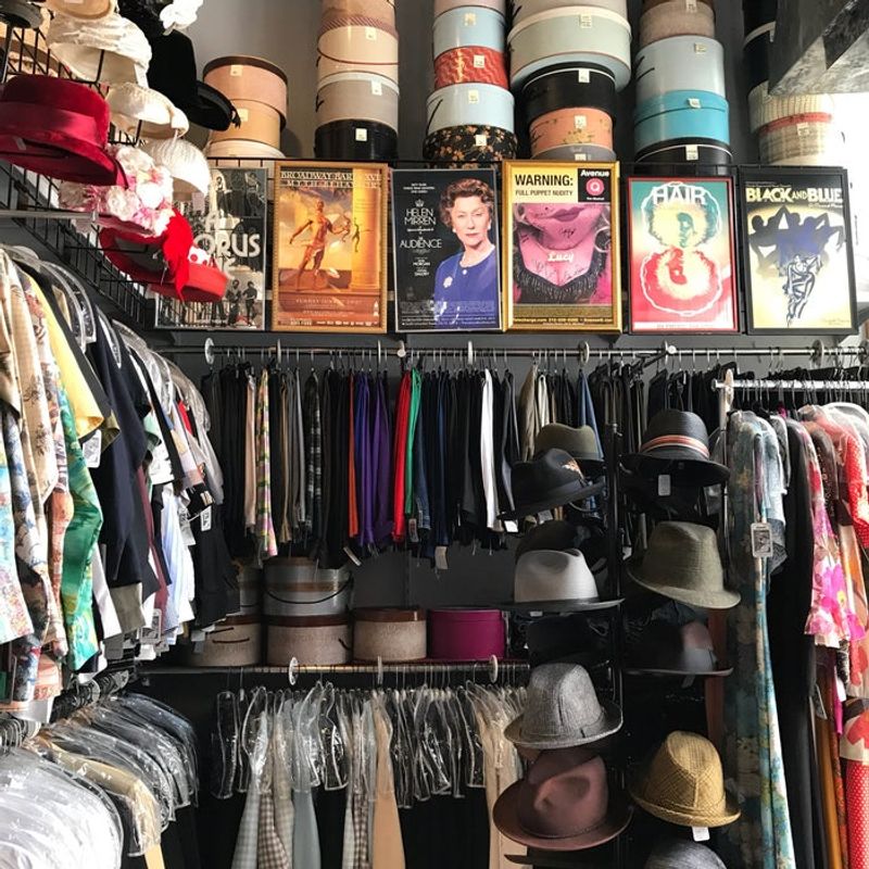 Eons Fashion Antique (Pittsburgh)