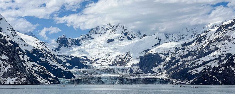 Gustavus: Gateway to Glacier Bay's Icy Wonders