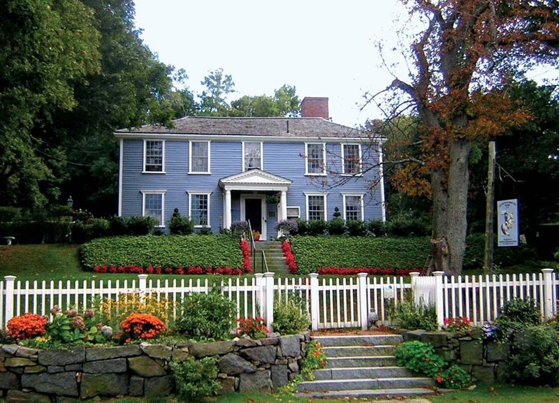 Milton: Green Hills And Celtic Pride