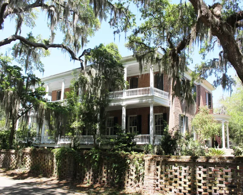 Charming Historic Streets In Charleston And Beaufort