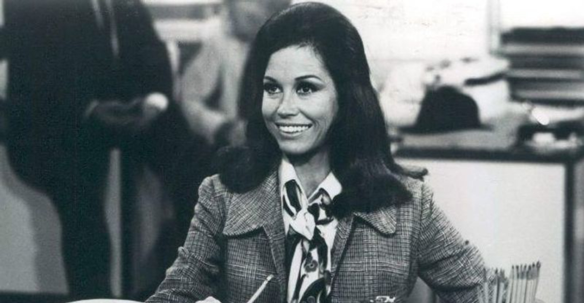 10 Classic TV Storylines That Would Definitely Cause A Stir Now