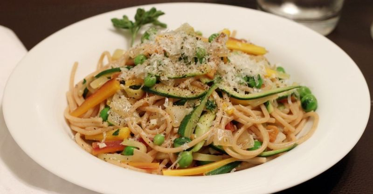 10 Retro Dishes Inspired By 1980s Meals