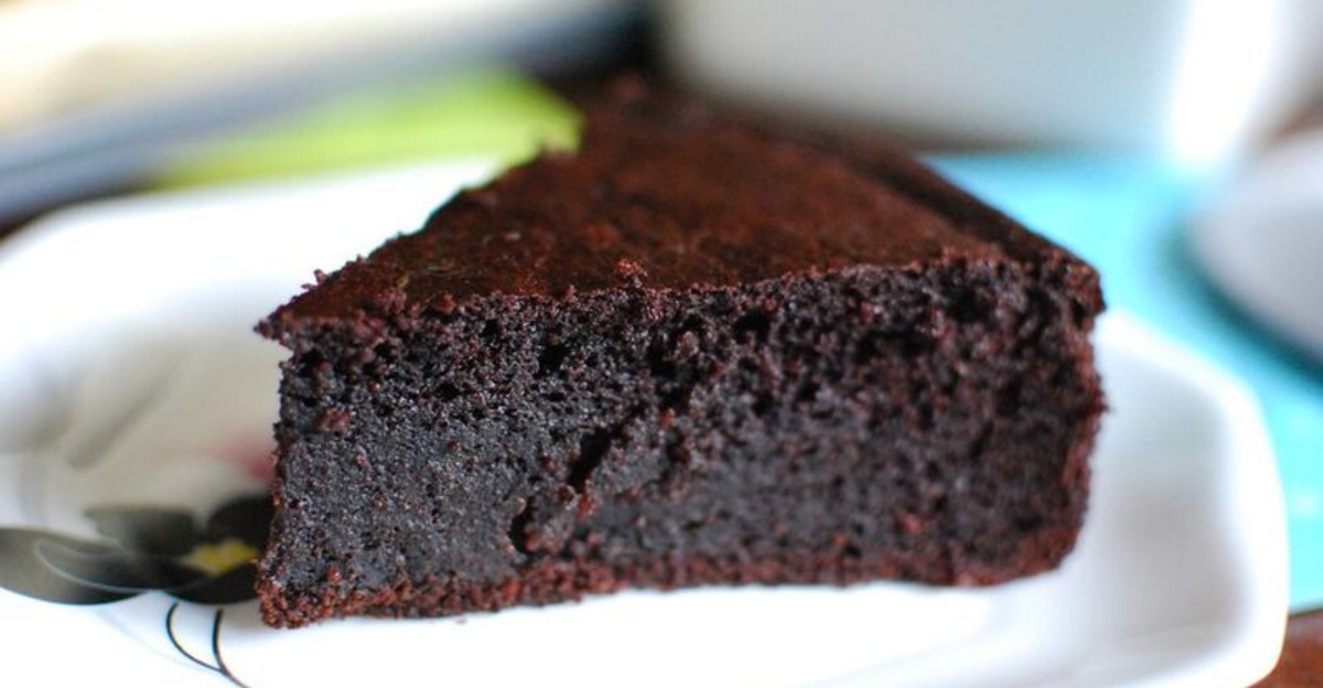 10 Southern Cakes So Good They’ll Make You Weak In The Knees