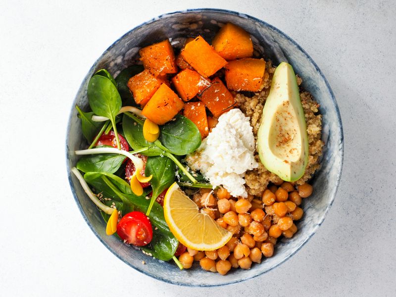 Chickpea Salad with Veggies