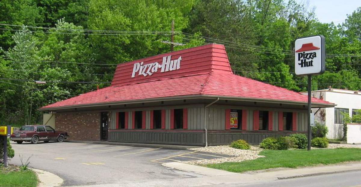 13 Restaurant Chains With The Best Bone-In Wings