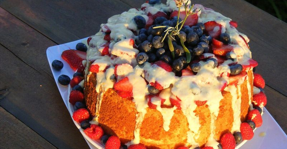 14 Sweet Retro Desserts That Taste Like Pure Childhood Magic