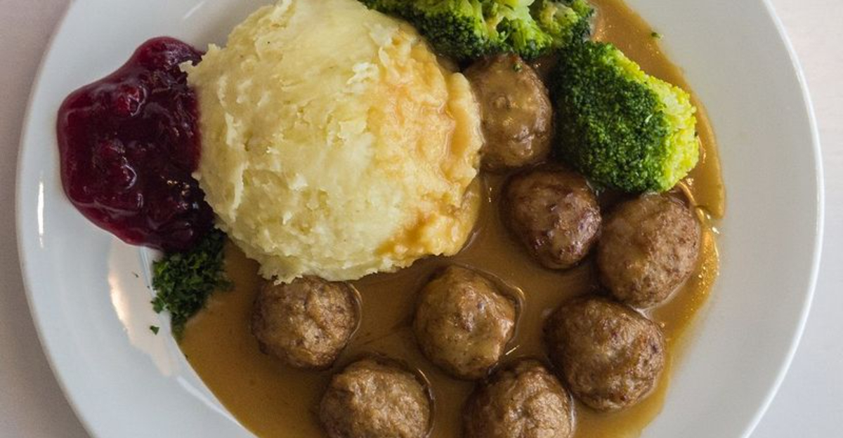 15 Classic 1970s Dishes That Still Make Us Nostalgic
