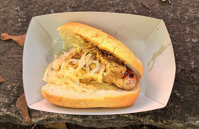 Bratwurst with Sauerkraut