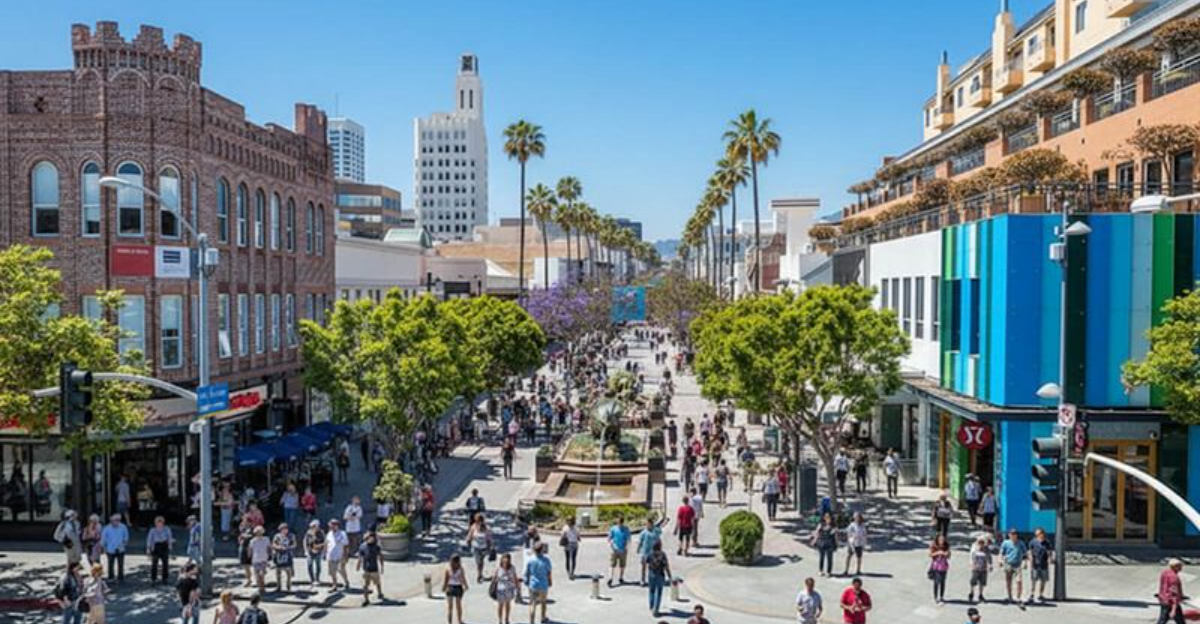15 Must-Explore Shopping Streets In California